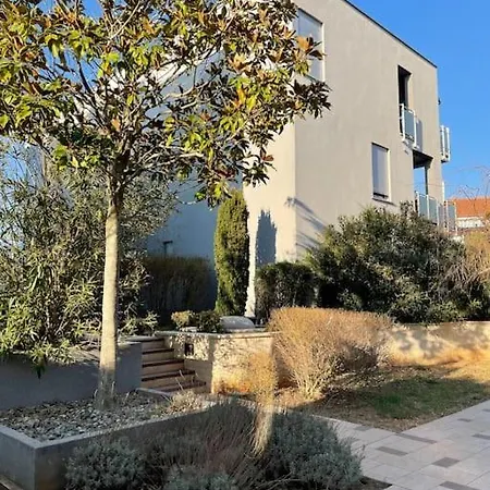 Pinea Mare Apartment *
